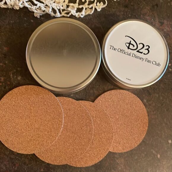 Disney D23 Exclusive Winnie the Pooh set of 4 coasters and storage tin - Picture 7 of 7